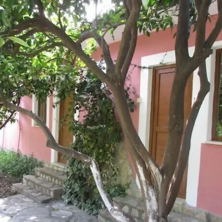 Lindos מלון