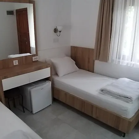 ホテル Lindos ダルヤン