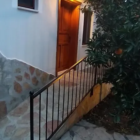 Lindos Hotel *