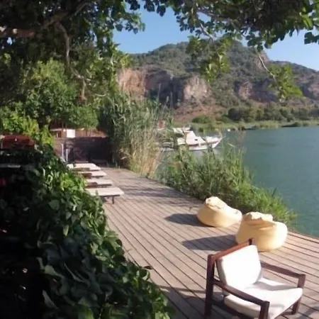 Lindos ホテル ダルヤン