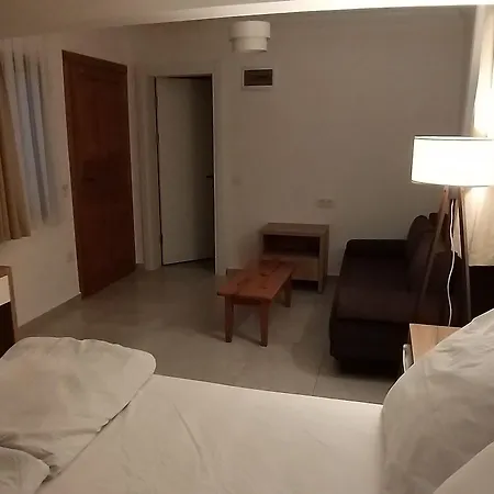 Отель Lindos *